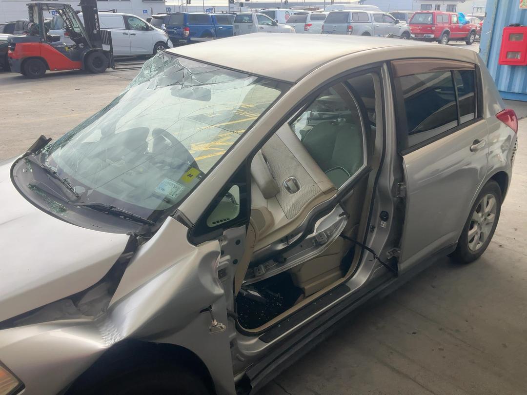 Photo '8' of Nissan Tiida