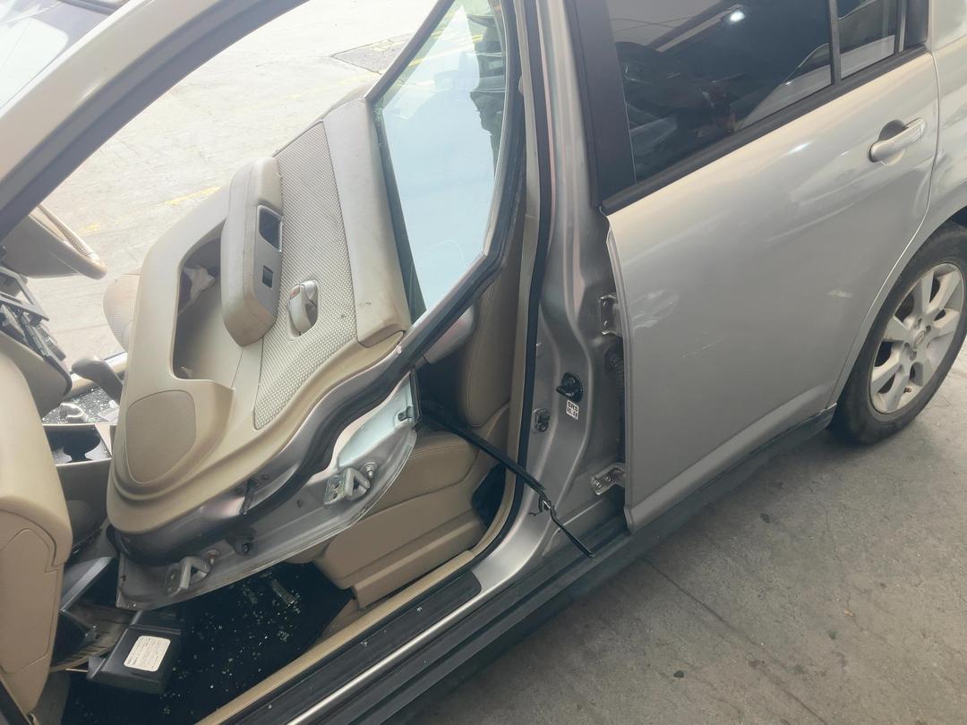 Photo '9' of Nissan Tiida