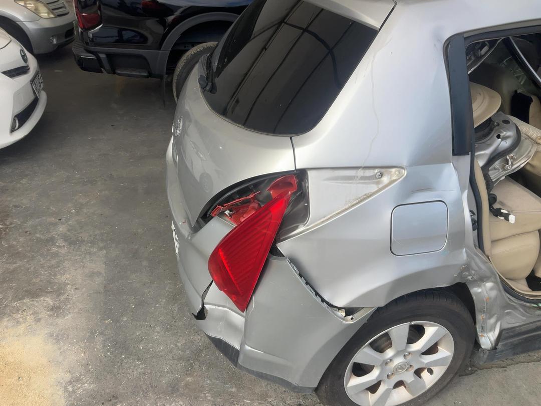 Photo '15' of Nissan Tiida