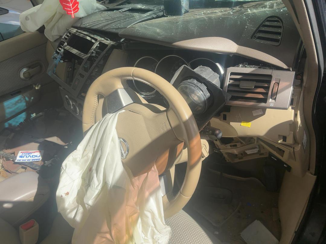 Photo '9' of Nissan Tiida