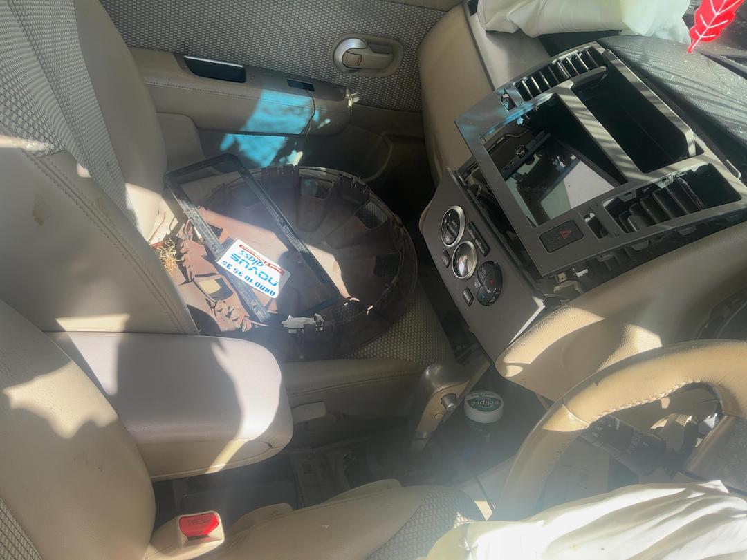 Photo '10' of Nissan Tiida