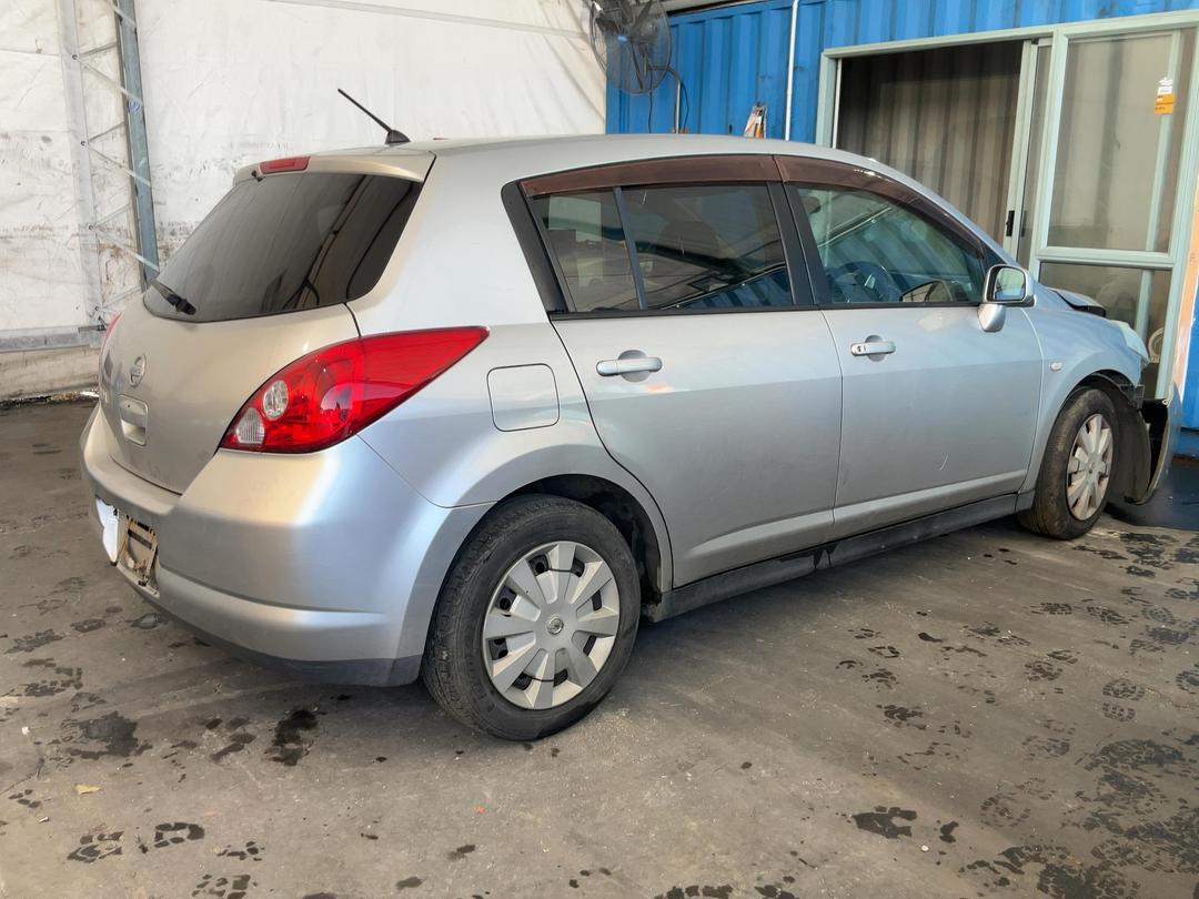 Photo '8' of Nissan Tiida