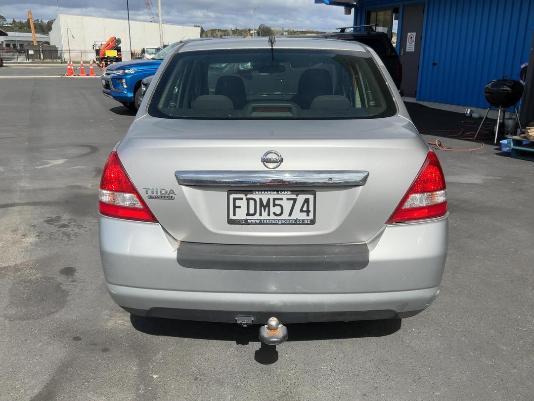Photo '7' of Nissan Tiida Latio Photo '7' of Nissan Tiida Latio
