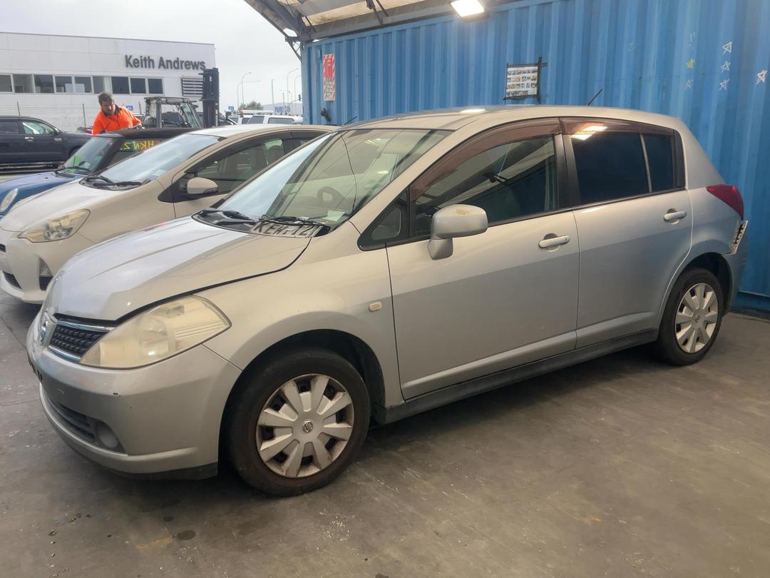 Photo '3' of Nissan Tiida Photo '3' of Nissan Tiida