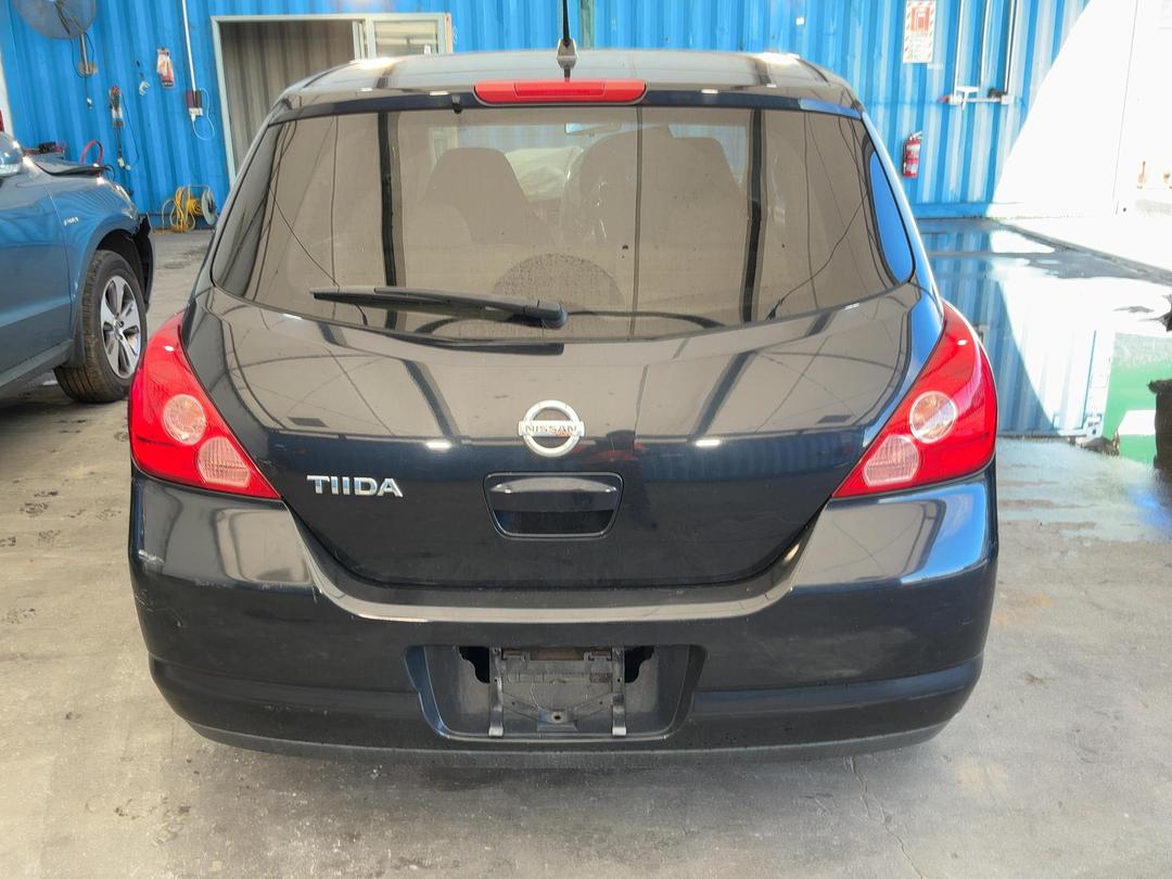 Photo '11' of Nissan Tiida Photo '11' of Nissan Tiida
