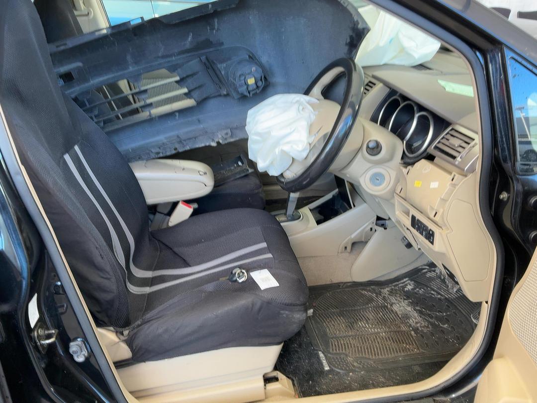 Photo '18' of Nissan Tiida Photo '18' of Nissan Tiida
