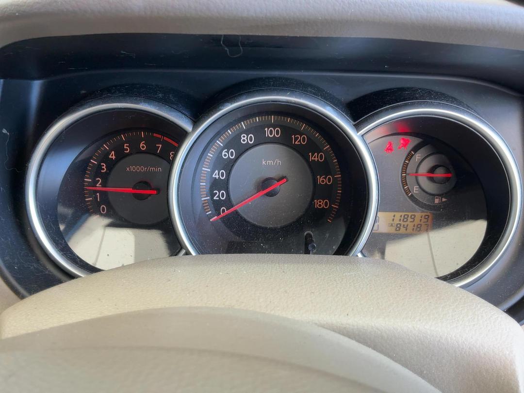 Photo '22' of Nissan Tiida Photo '22' of Nissan Tiida