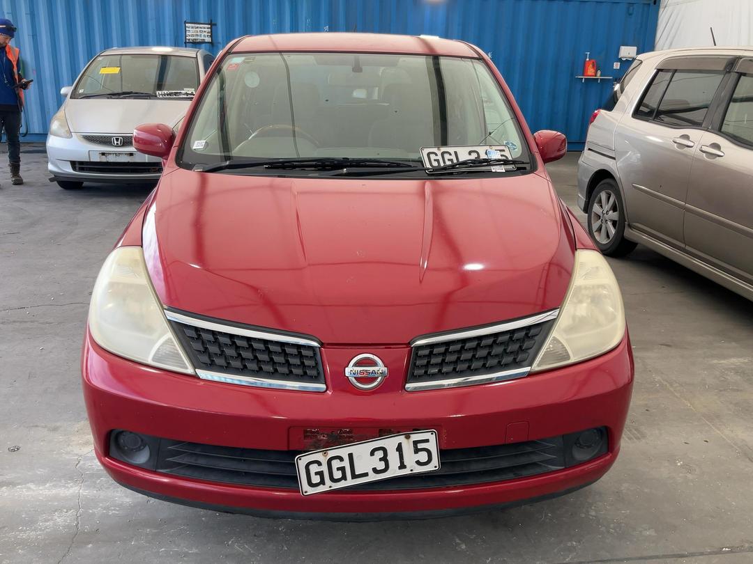 Photo '2' of Nissan Tiida Photo '2' of Nissan Tiida
