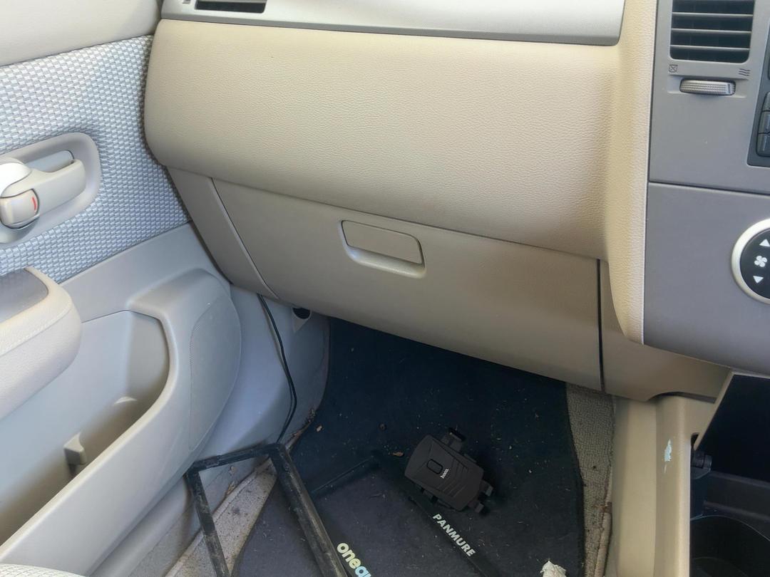 Photo '21' of Nissan Tiida Photo '21' of Nissan Tiida