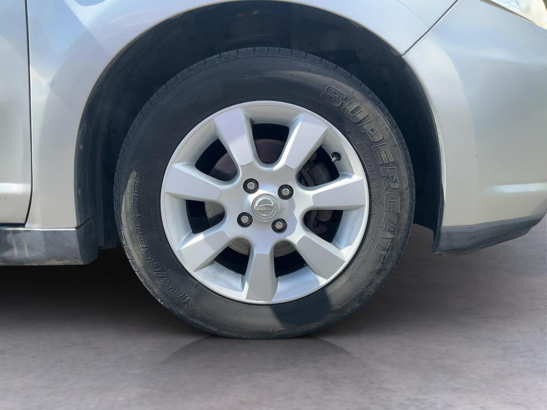 Photo '9' of Nissan Tiida
