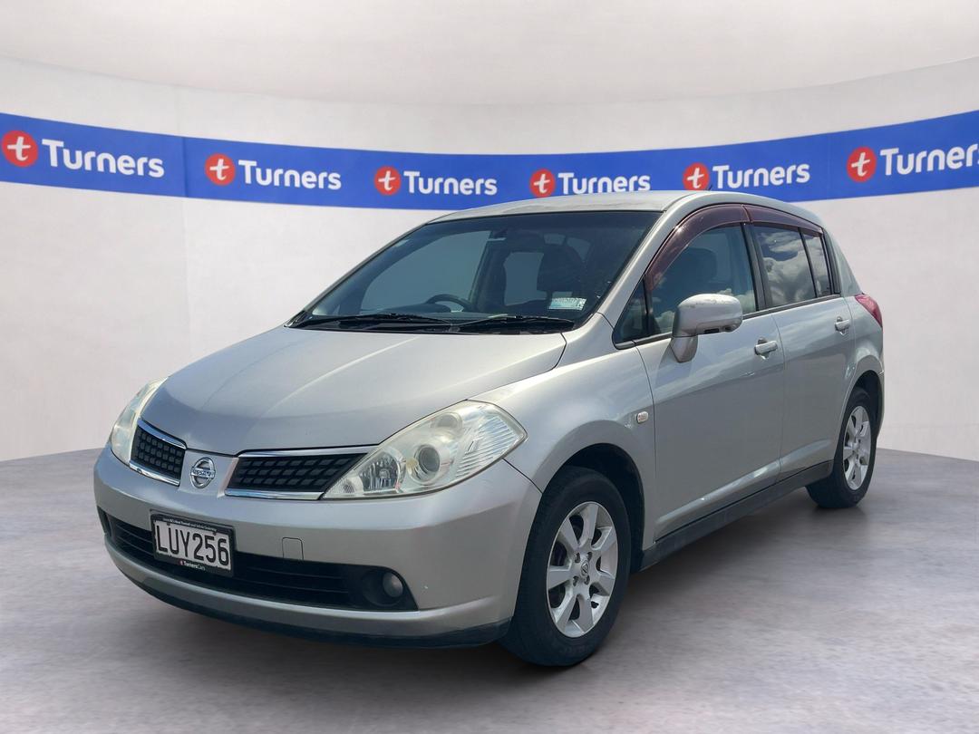 Photo '4' of Nissan Tiida