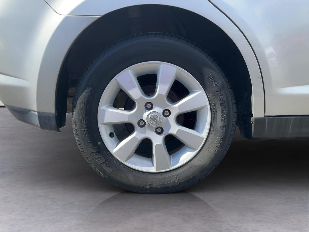 Photo '12' of Nissan Tiida