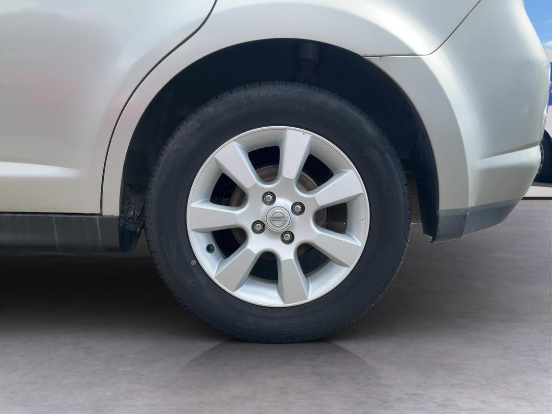 Photo '11' of Nissan Tiida