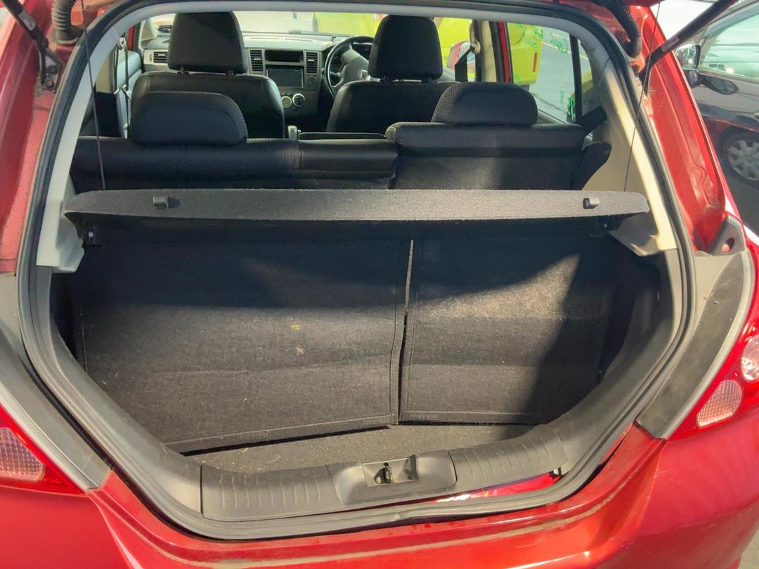 Photo '15' of Nissan Tiida