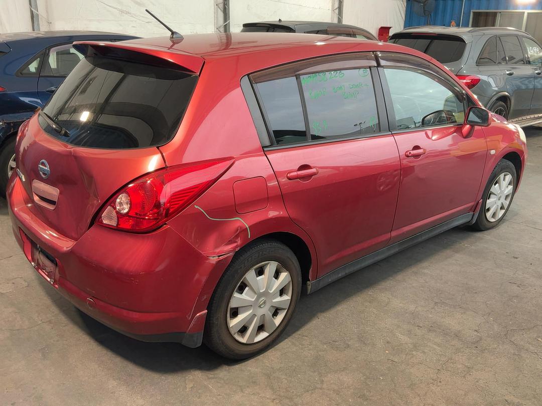 Photo '17' of Nissan Tiida