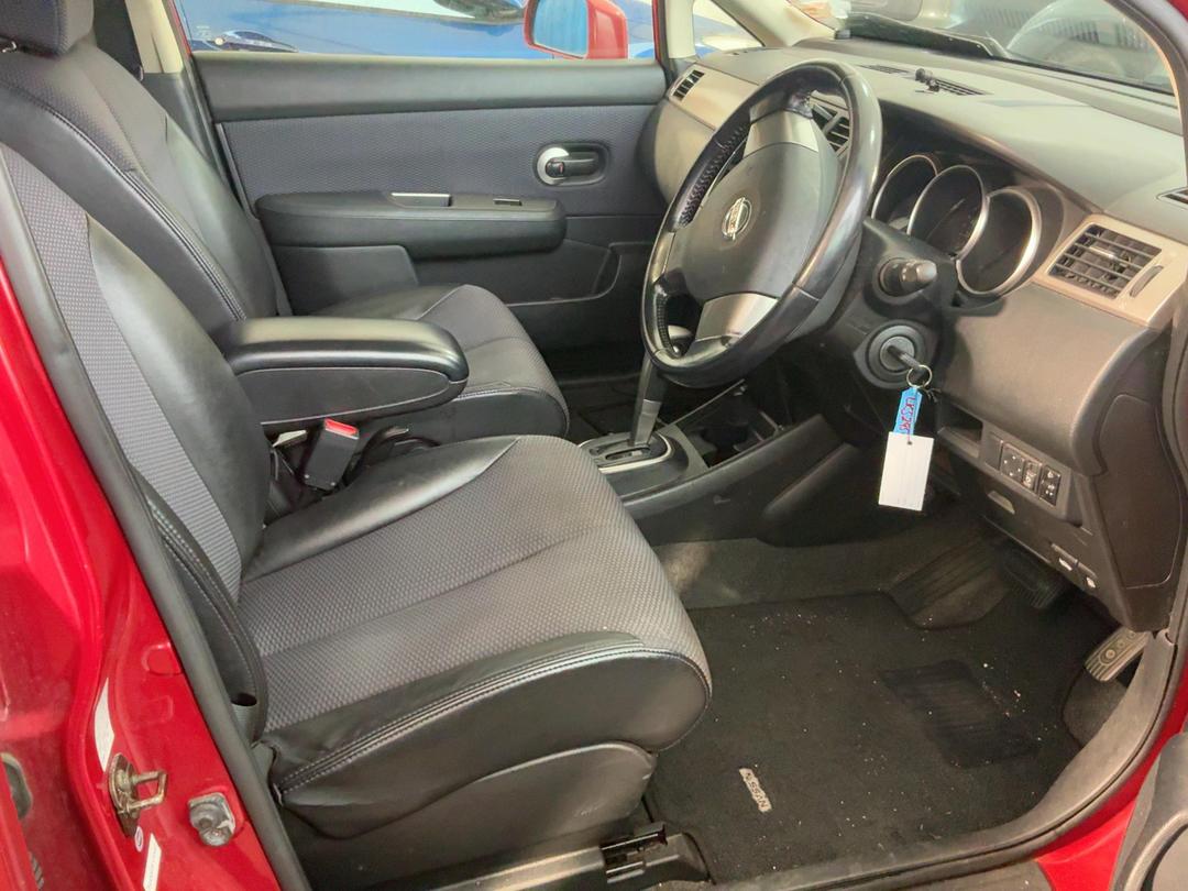 Photo '22' of Nissan Tiida