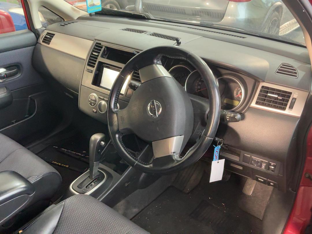 Photo '23' of Nissan Tiida