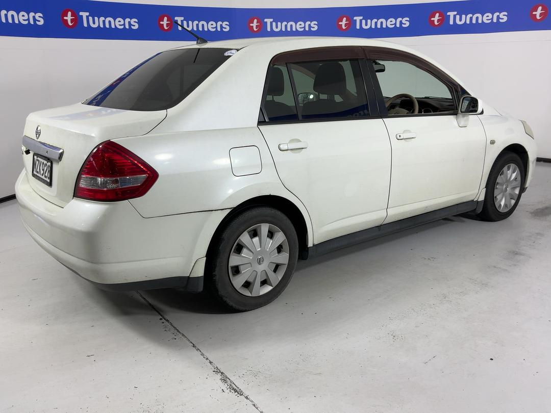 Photo '7' of Nissan Tiida