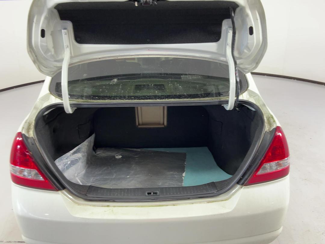 Photo '14' of Nissan Tiida