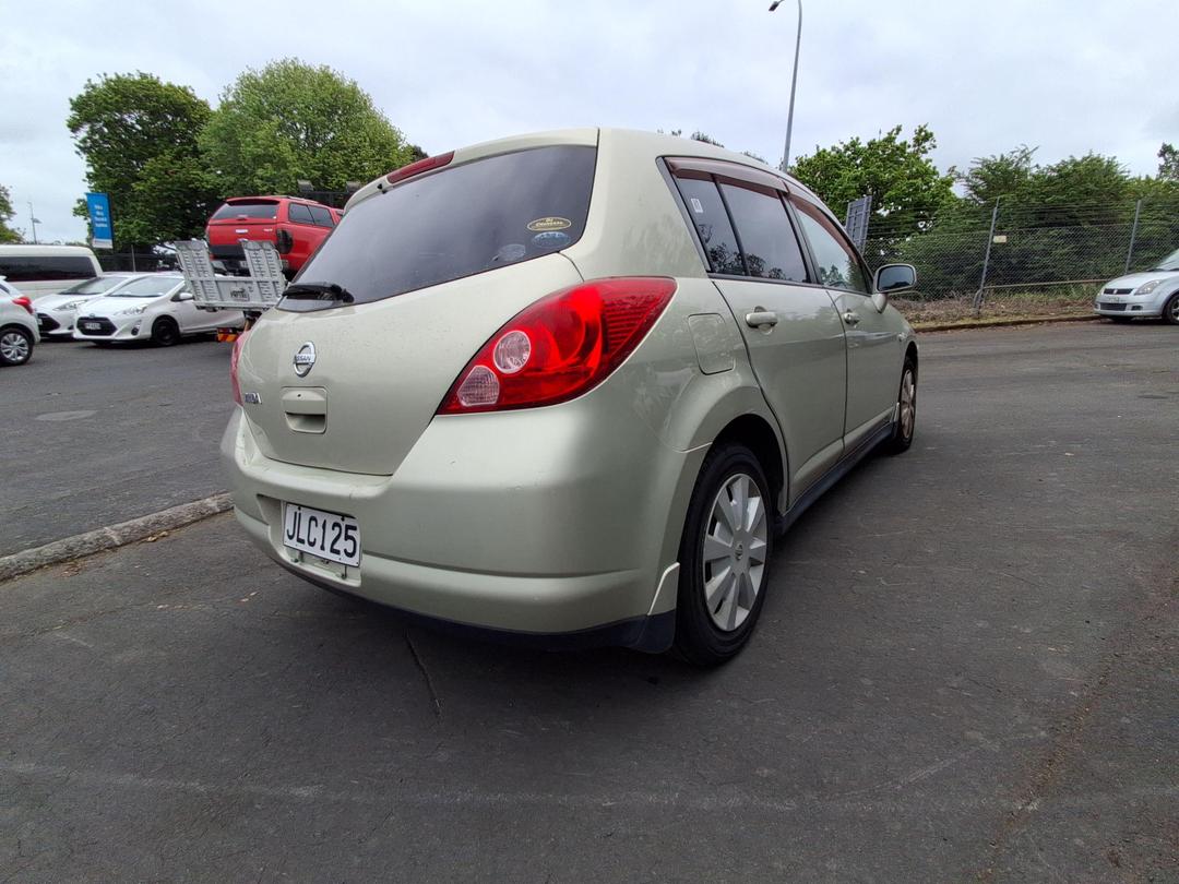 Photo '5' of Nissan Tiida
