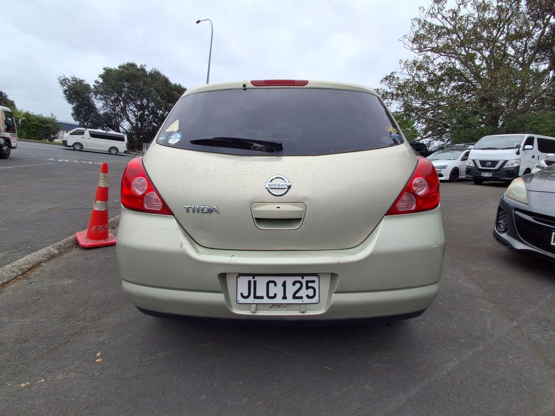 Photo '6' of Nissan Tiida