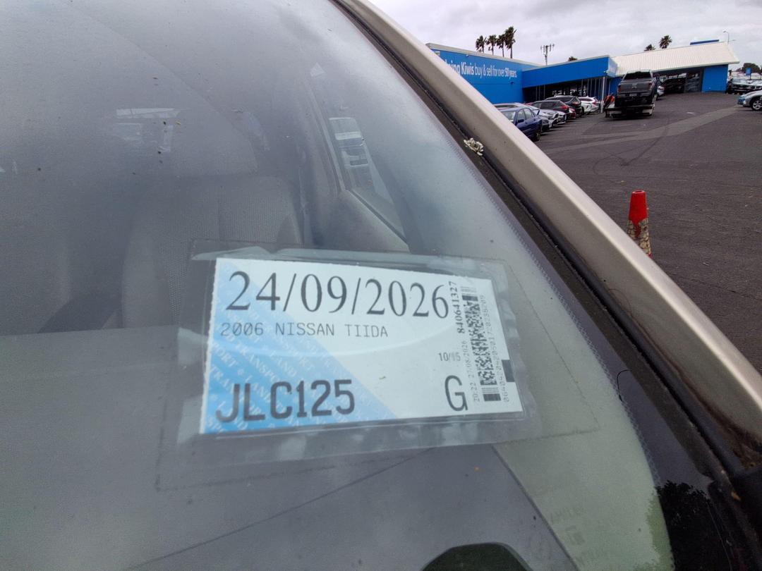 Photo '7' of Nissan Tiida