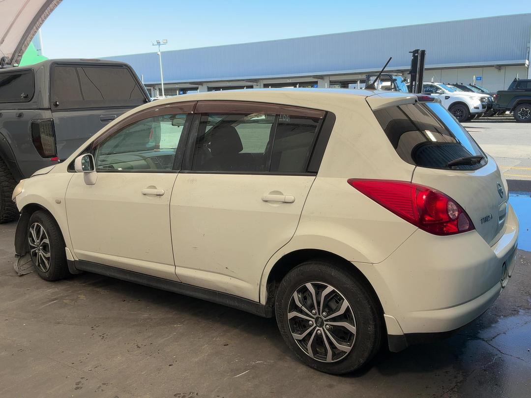 Photo '11' of Nissan Tiida Photo '11' of Nissan Tiida