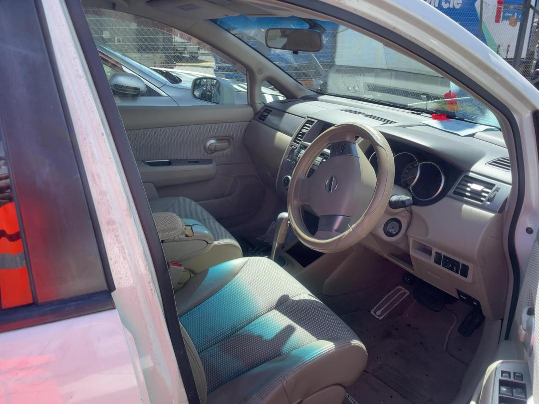 Photo '15' of Nissan Tiida Photo '15' of Nissan Tiida