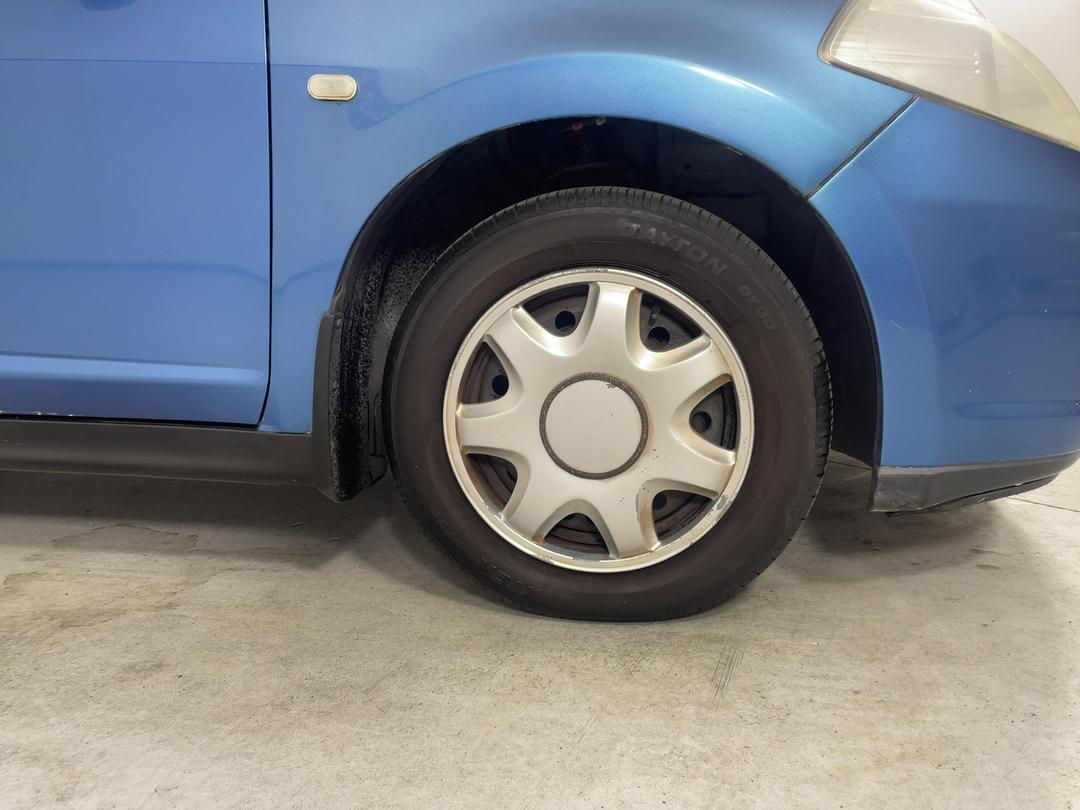Photo '9' of Nissan Tiida