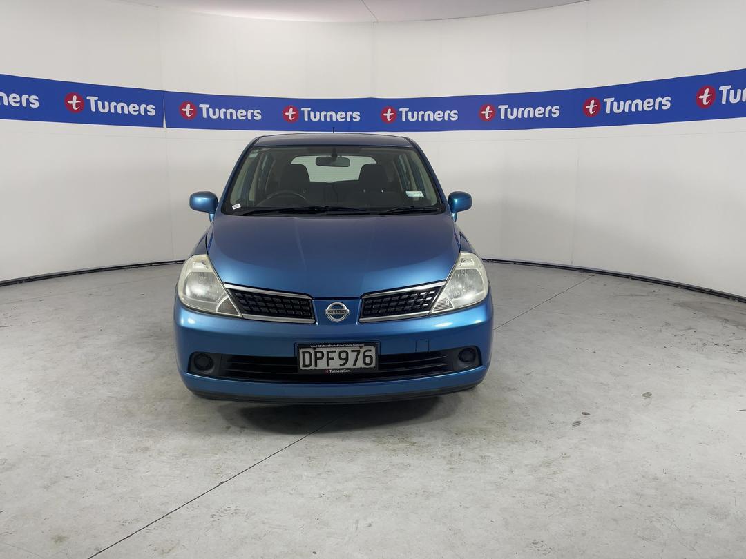 Photo '2' of Nissan Tiida