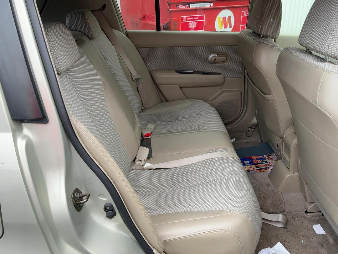 Photo '18' of Nissan Tiida