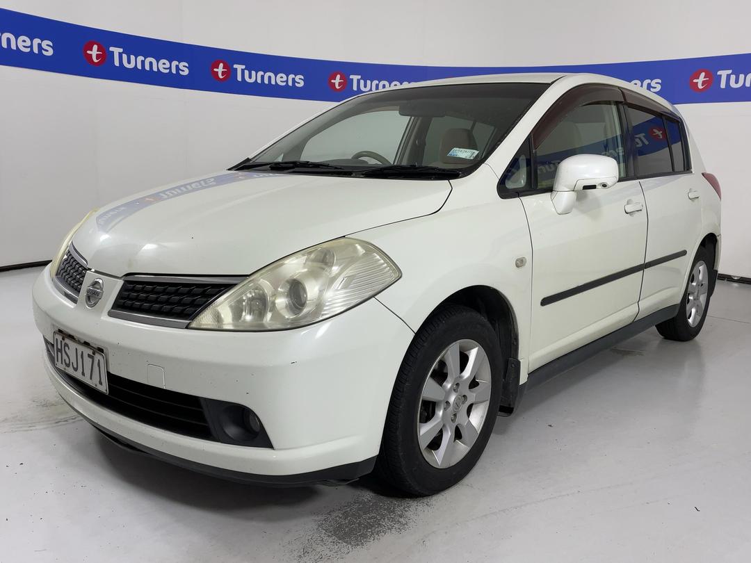 Photo '4' of Nissan Tiida