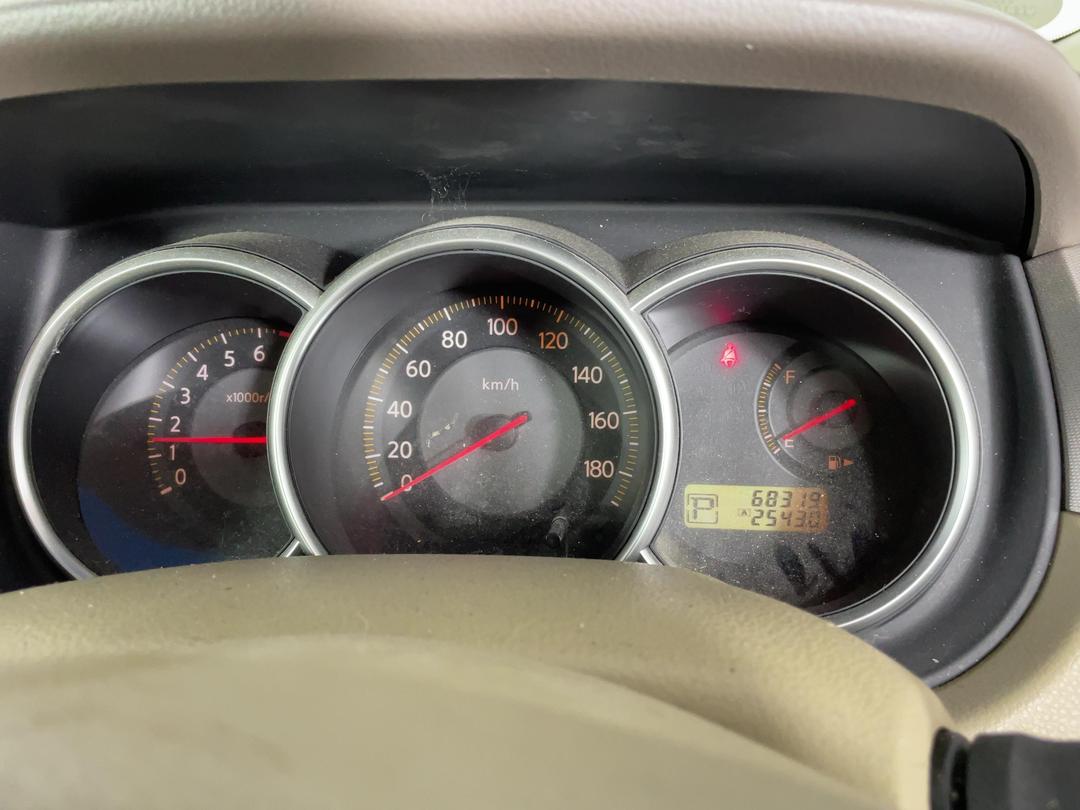 Photo '21' of Nissan Tiida