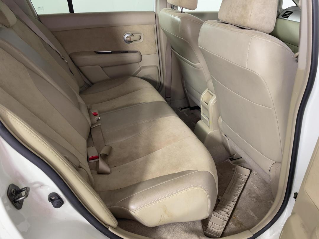Photo '20' of Nissan Tiida