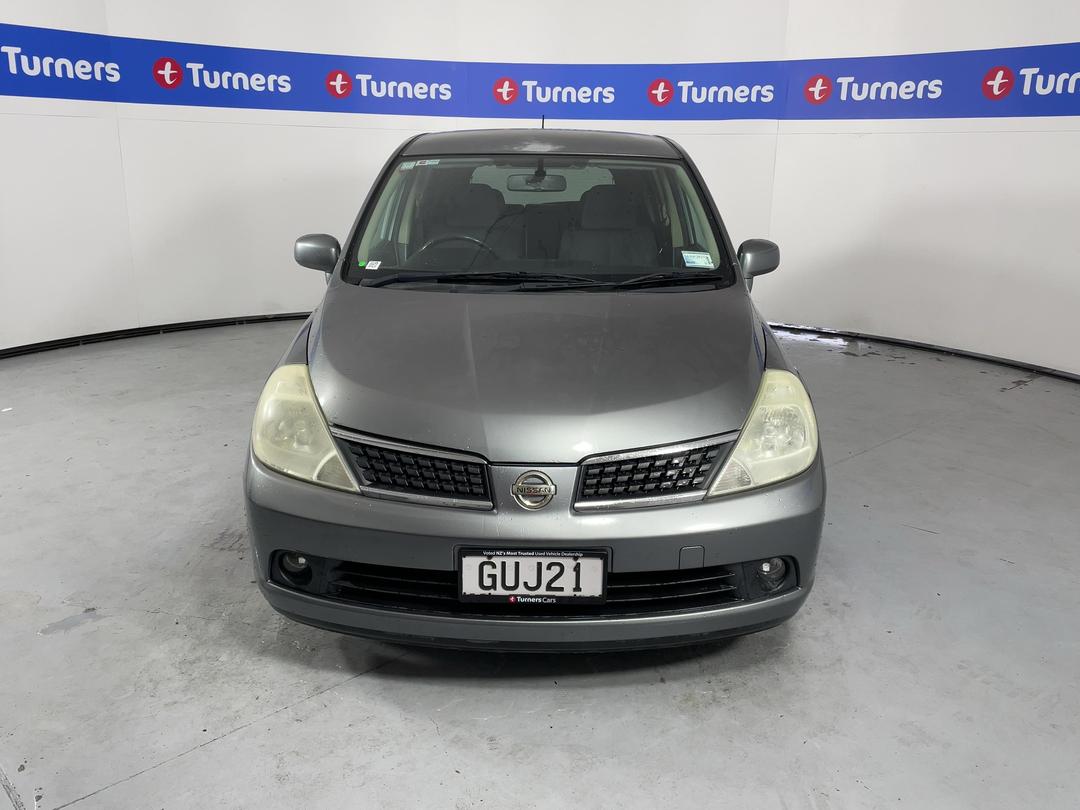 Photo '2' of Nissan Tiida