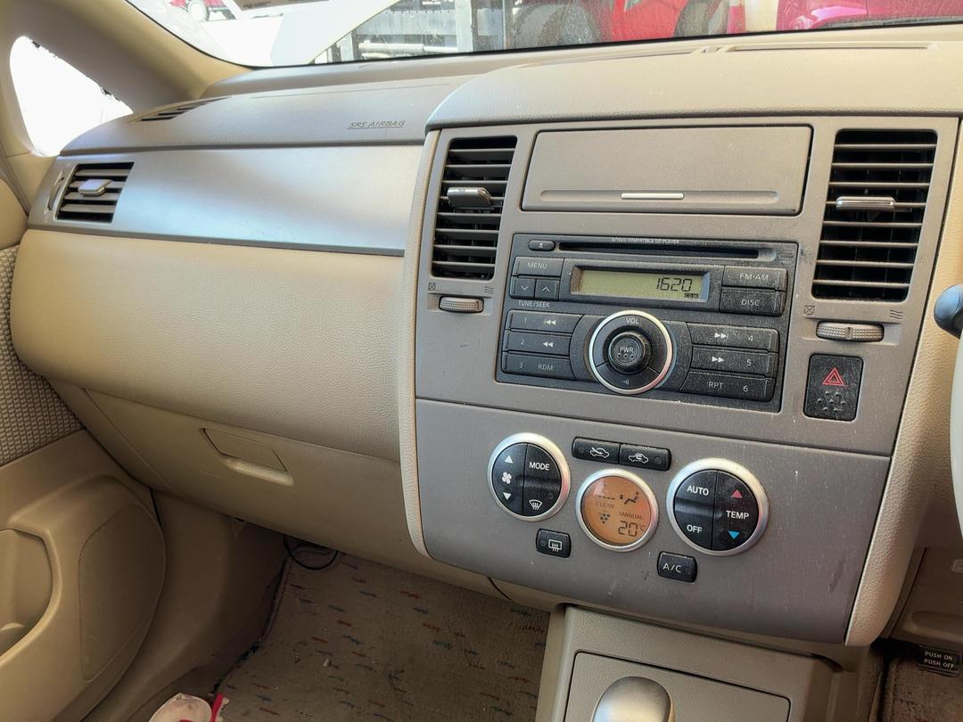 Photo '21' of Nissan Tiida Photo '21' of Nissan Tiida