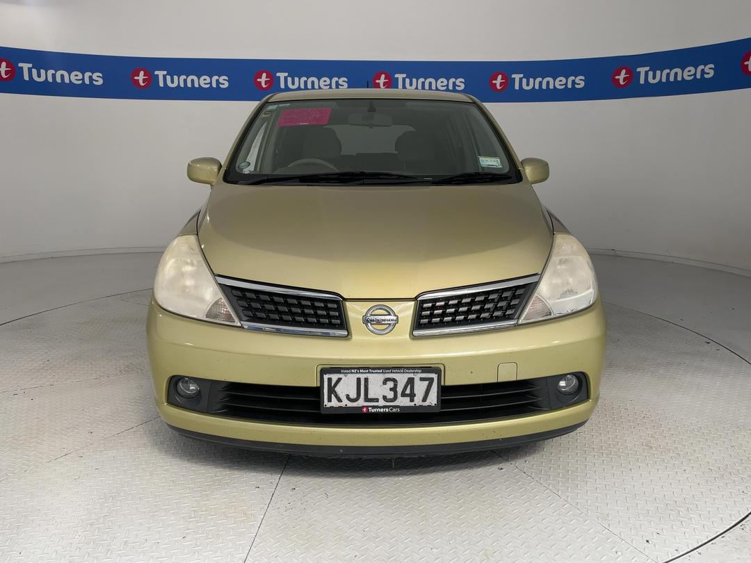 Photo '3' of Nissan Tiida Photo '3' of Nissan Tiida