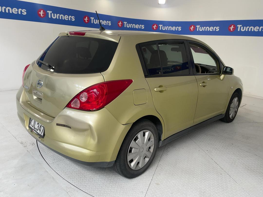 Photo '7' of Nissan Tiida Photo '7' of Nissan Tiida