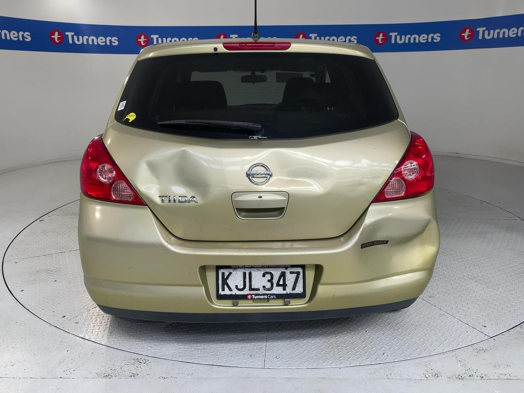 Photo '9' of Nissan Tiida Photo '9' of Nissan Tiida