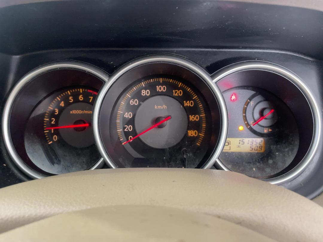 Photo '16' of Nissan Tiida Photo '16' of Nissan Tiida
