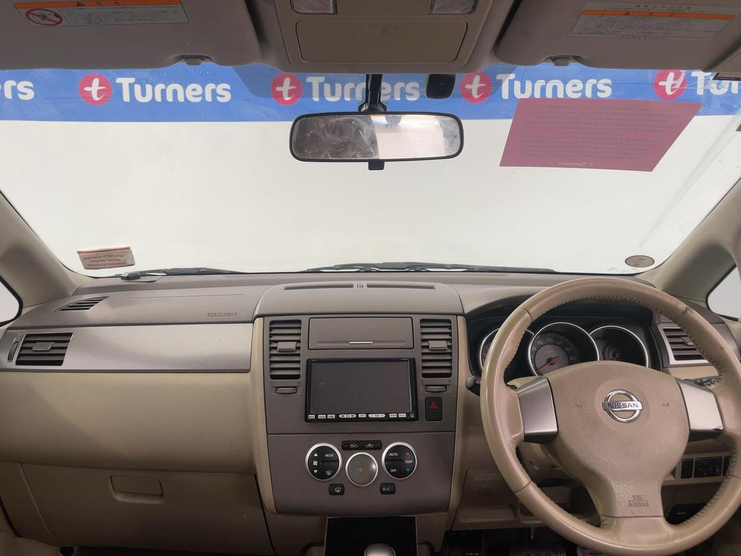 Photo '19' of Nissan Tiida Photo '19' of Nissan Tiida