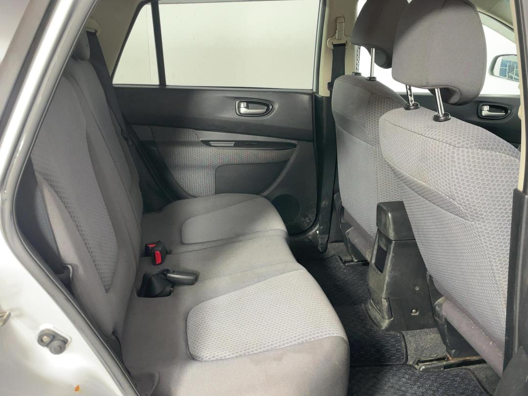 Photo '18' of Nissan Wingroad Photo '18' of Nissan Wingroad