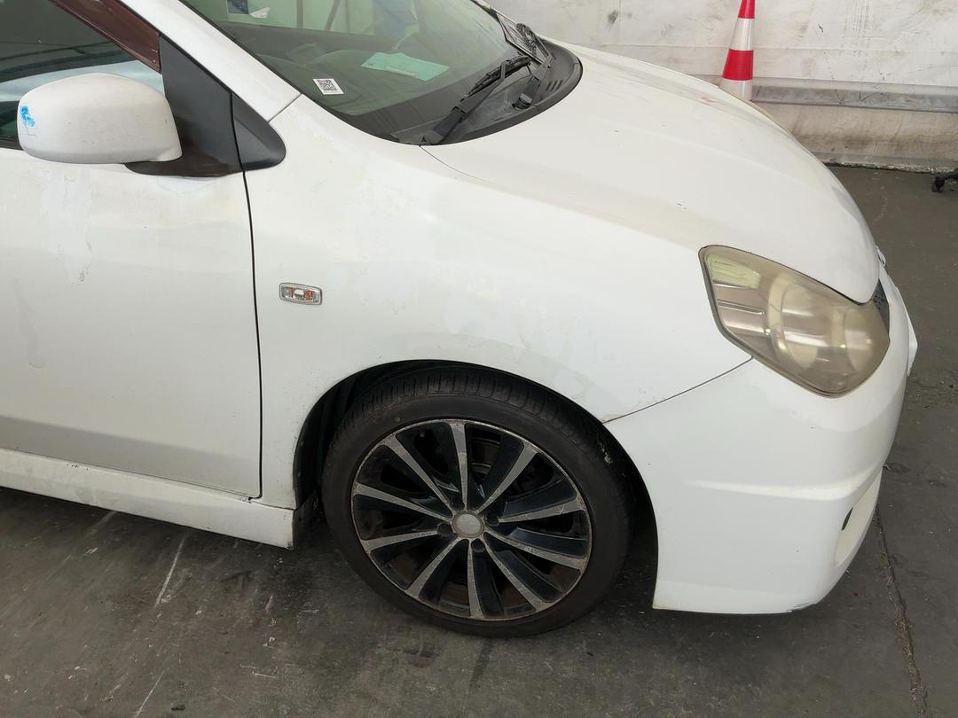 Photo '3' of Nissan Wingroad Photo '3' of Nissan Wingroad