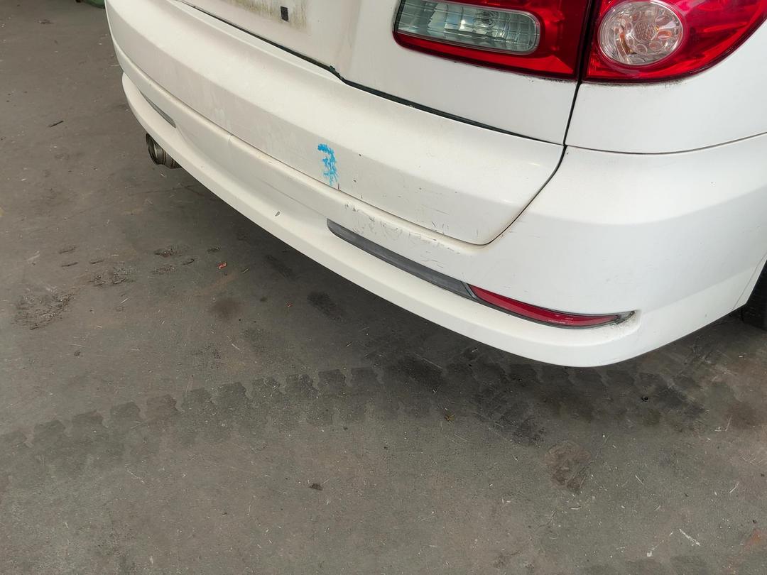 Photo '16' of Nissan Wingroad Photo '16' of Nissan Wingroad