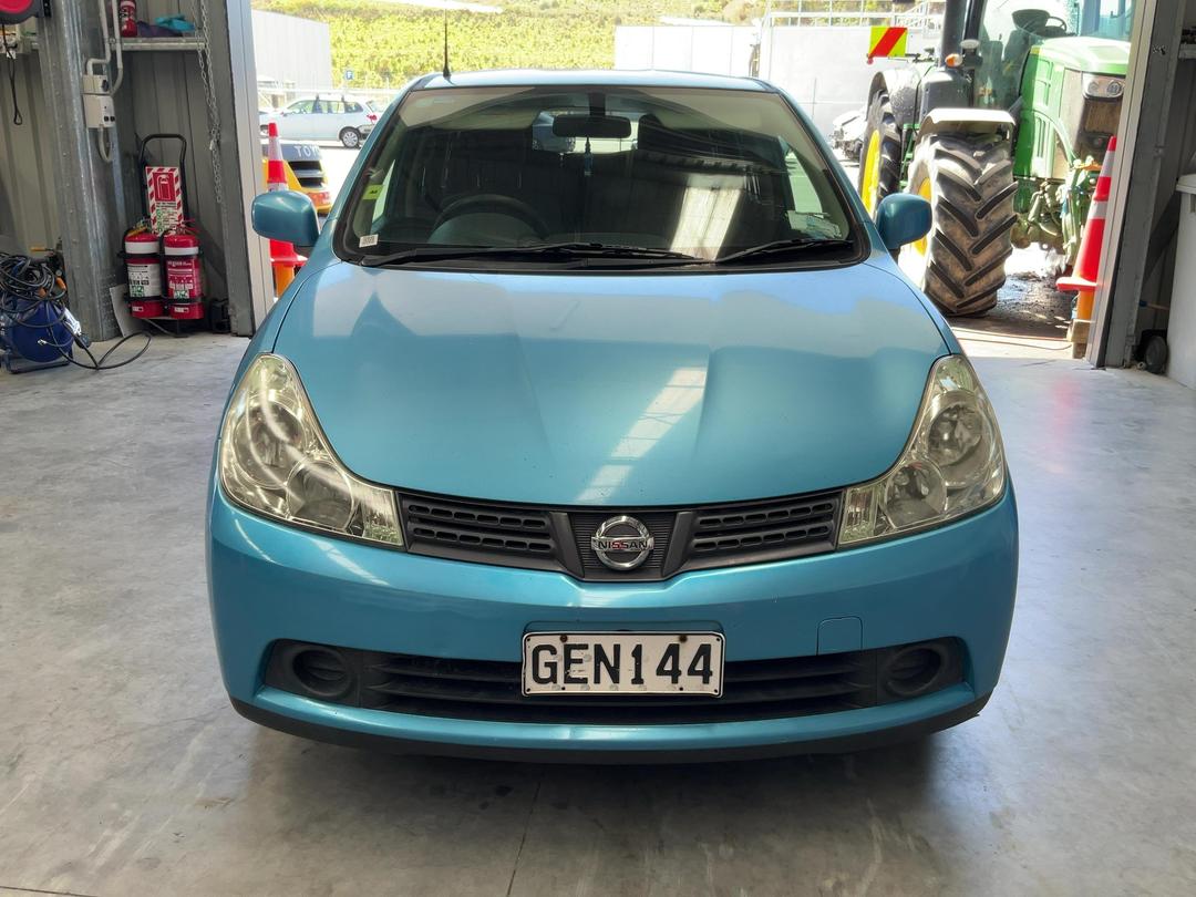Photo '2' of Nissan Wingroad Photo '2' of Nissan Wingroad