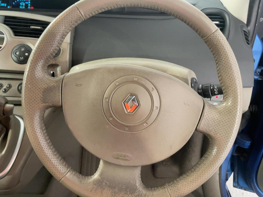 Photo '25' of Renault Scenic