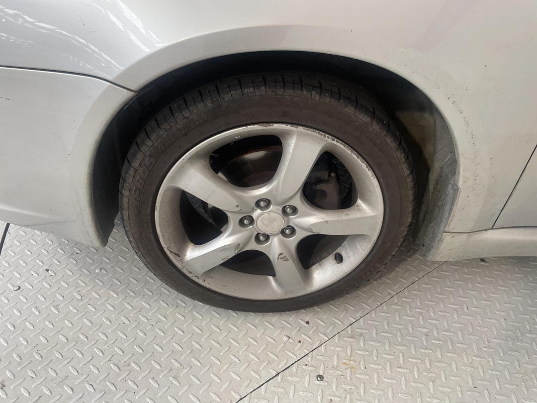 Photo '8' of Subaru Legacy R