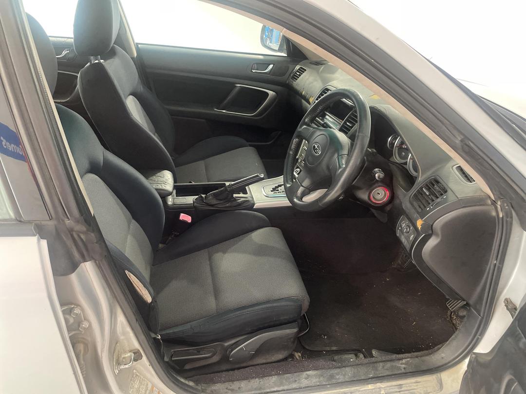 Photo '14' of Subaru Legacy R