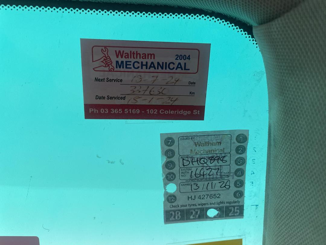 Photo '27' of Subaru Legacy R