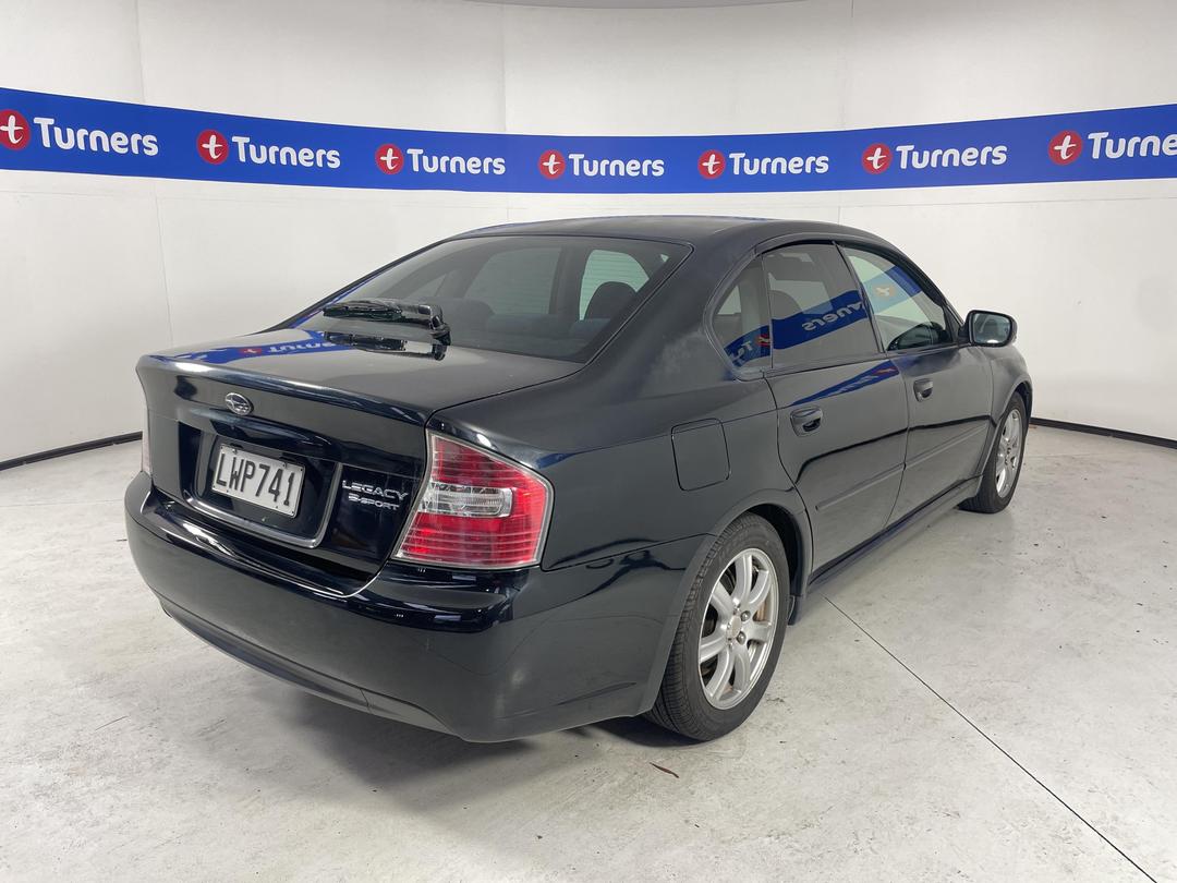 Photo '7' of Subaru Legacy